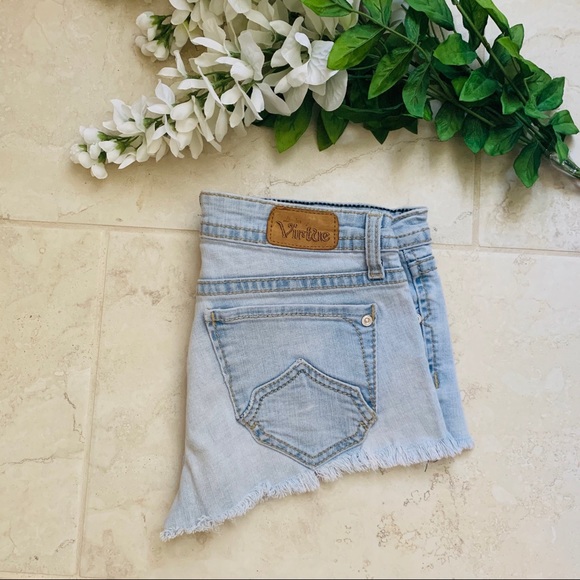 Denim of Virtue Shorts in size 27 - Picture 3 of 7